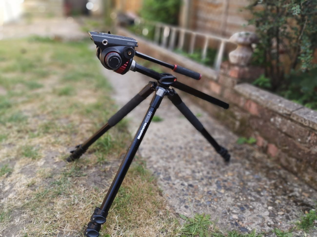 Manftotto mvh502ah fluid head & 055xprob tripod