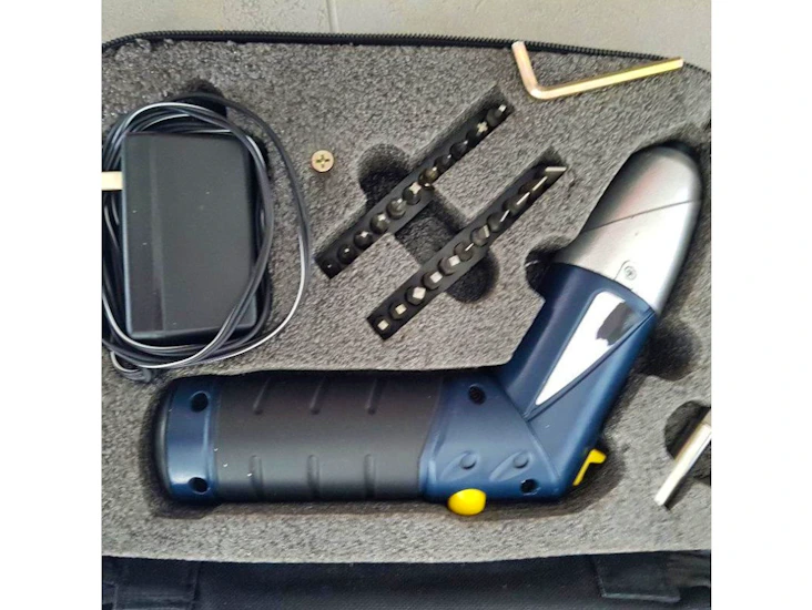 Mastercraft 4.8v cordless pivoting screwdriver