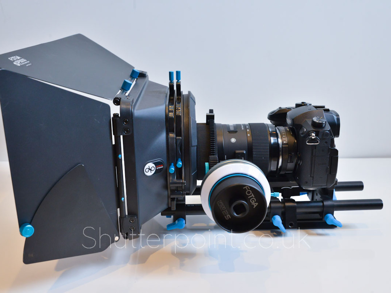 Matt box, follow focus and rail system