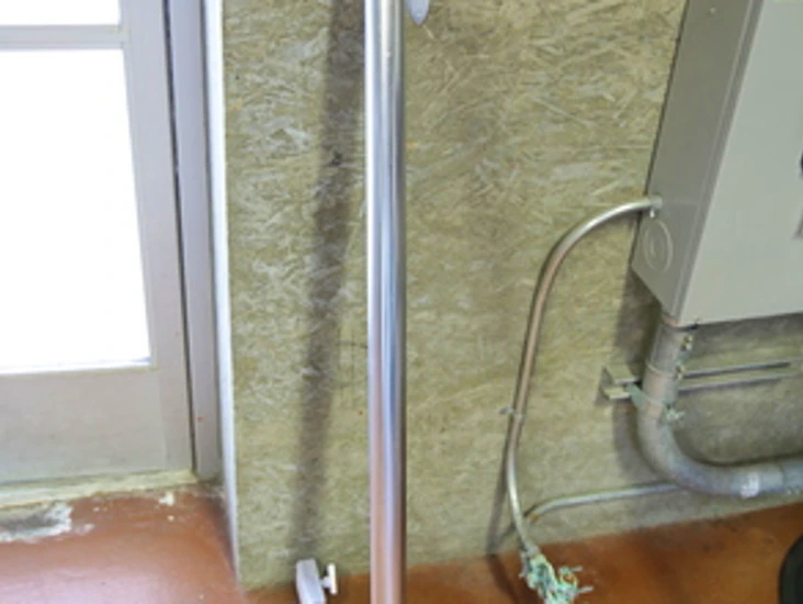 Matthews wall spreader