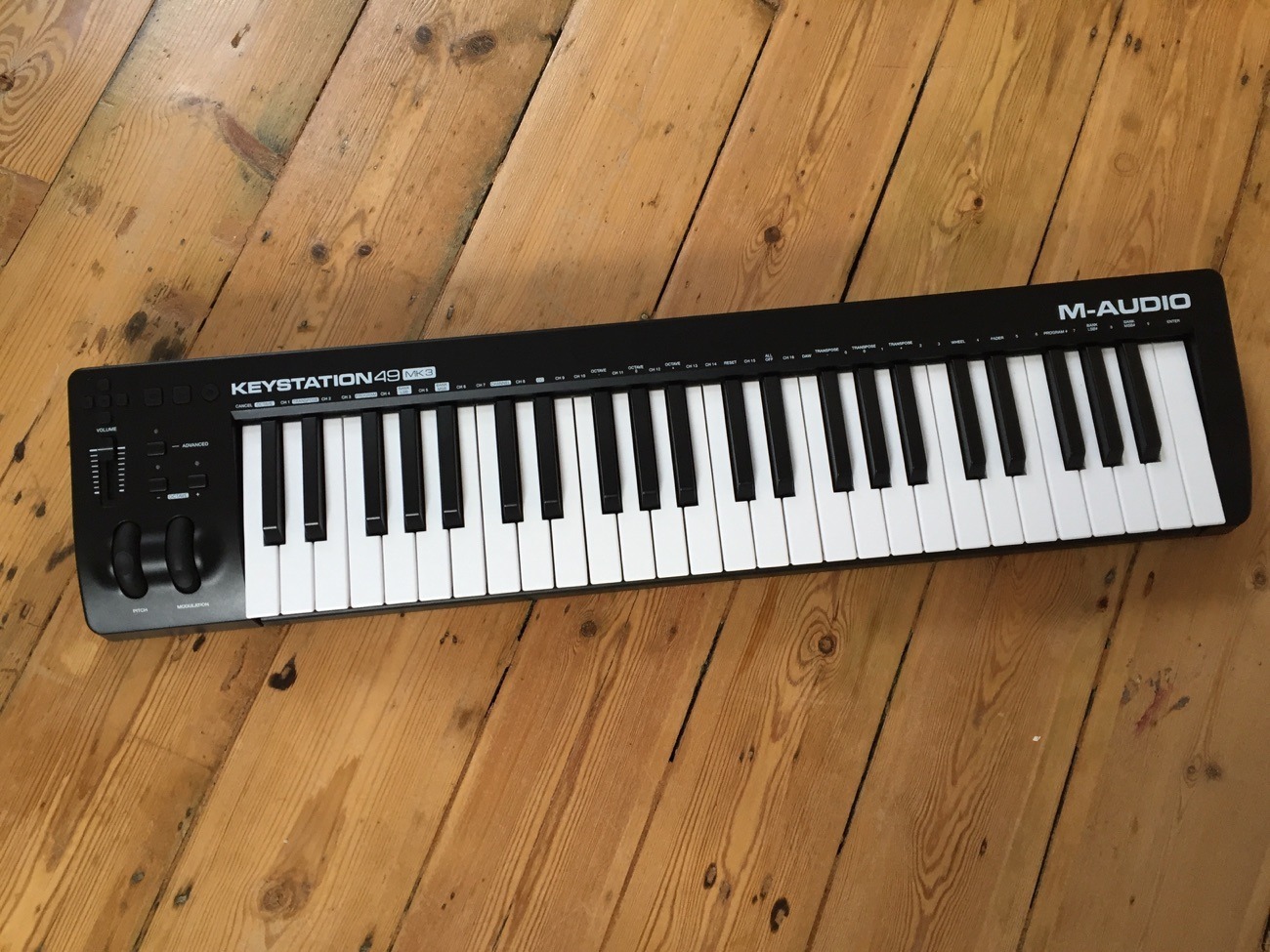 M-audio keystation 49 mk3 - 49 key usb midi keyboard control
