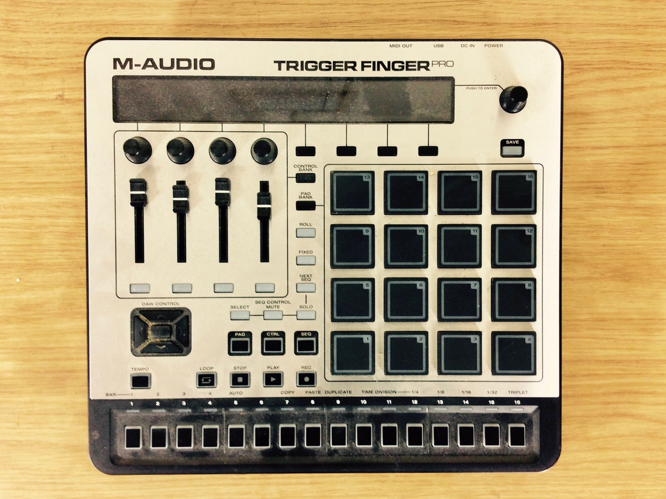 M-audio trigger finger pro - midi controller