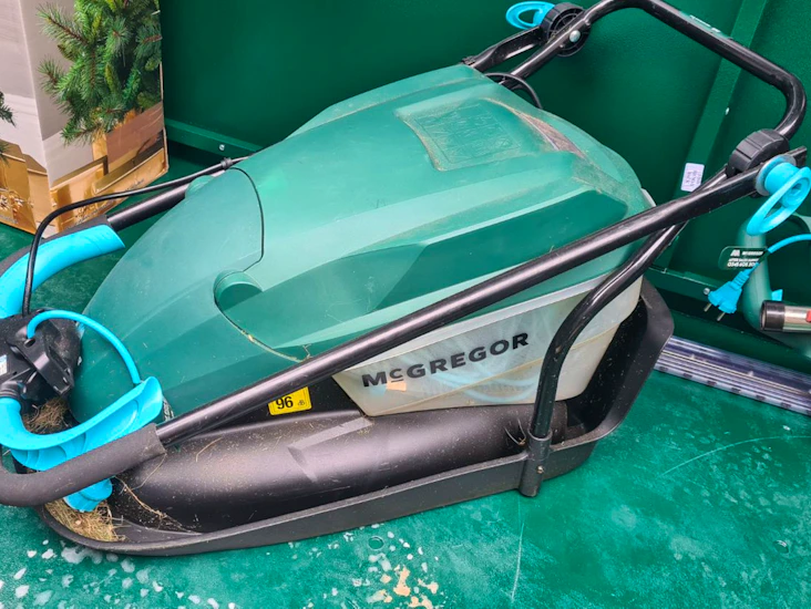 Mcgregor lawn mower 1500w - compact & light