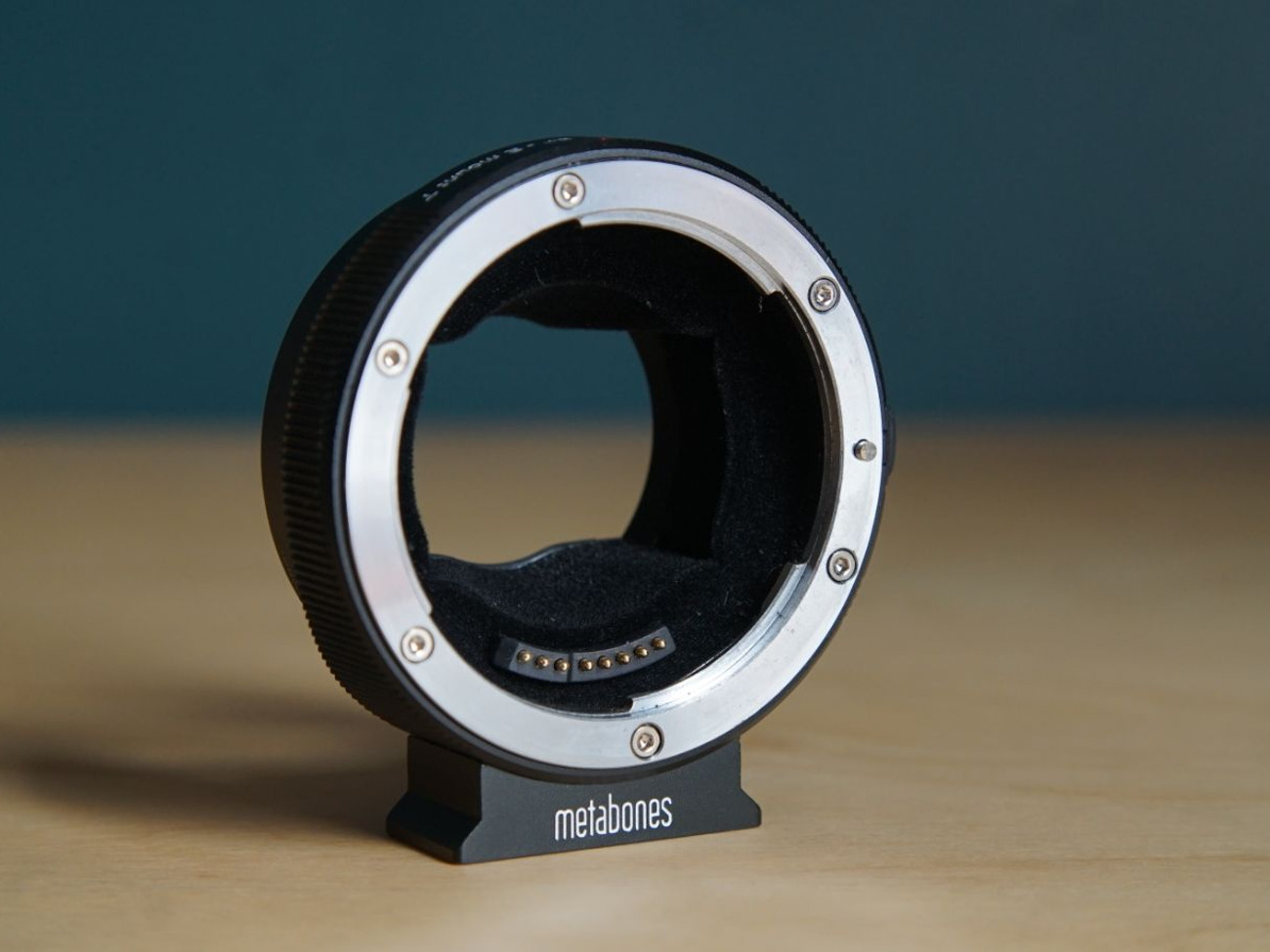 Metabones ef-e mount adapter (canon to sony)