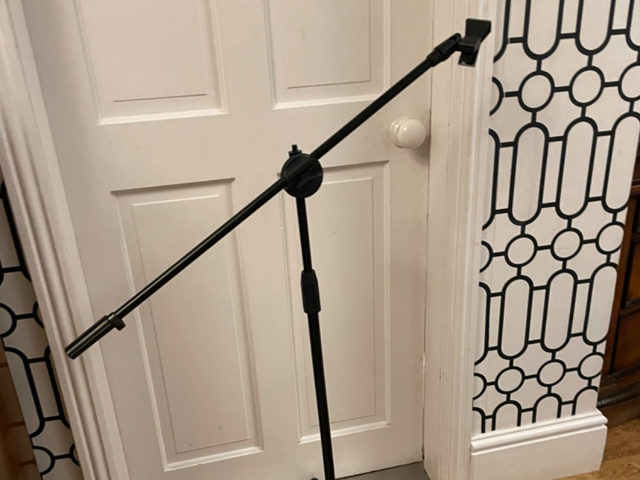 Microphone stand (3 available)