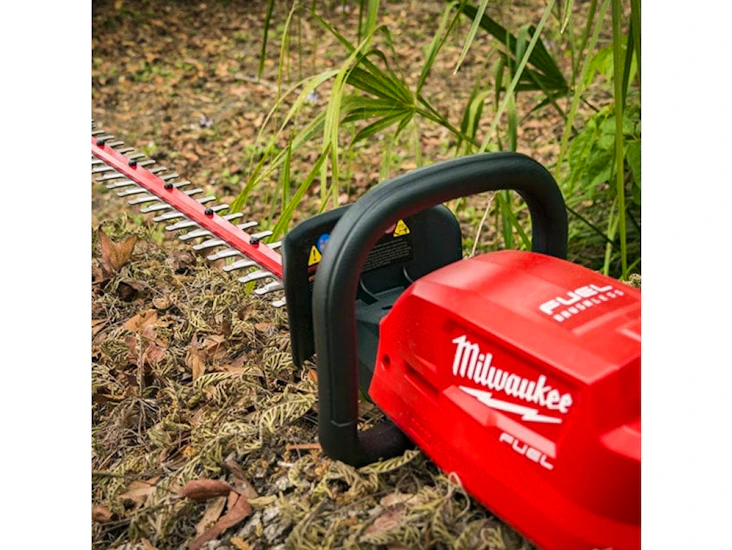 Milwaukee hedge trimmer
