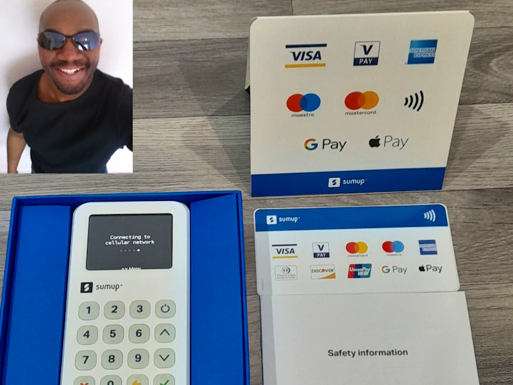 Mobile credit card machine smartphone contactless payments