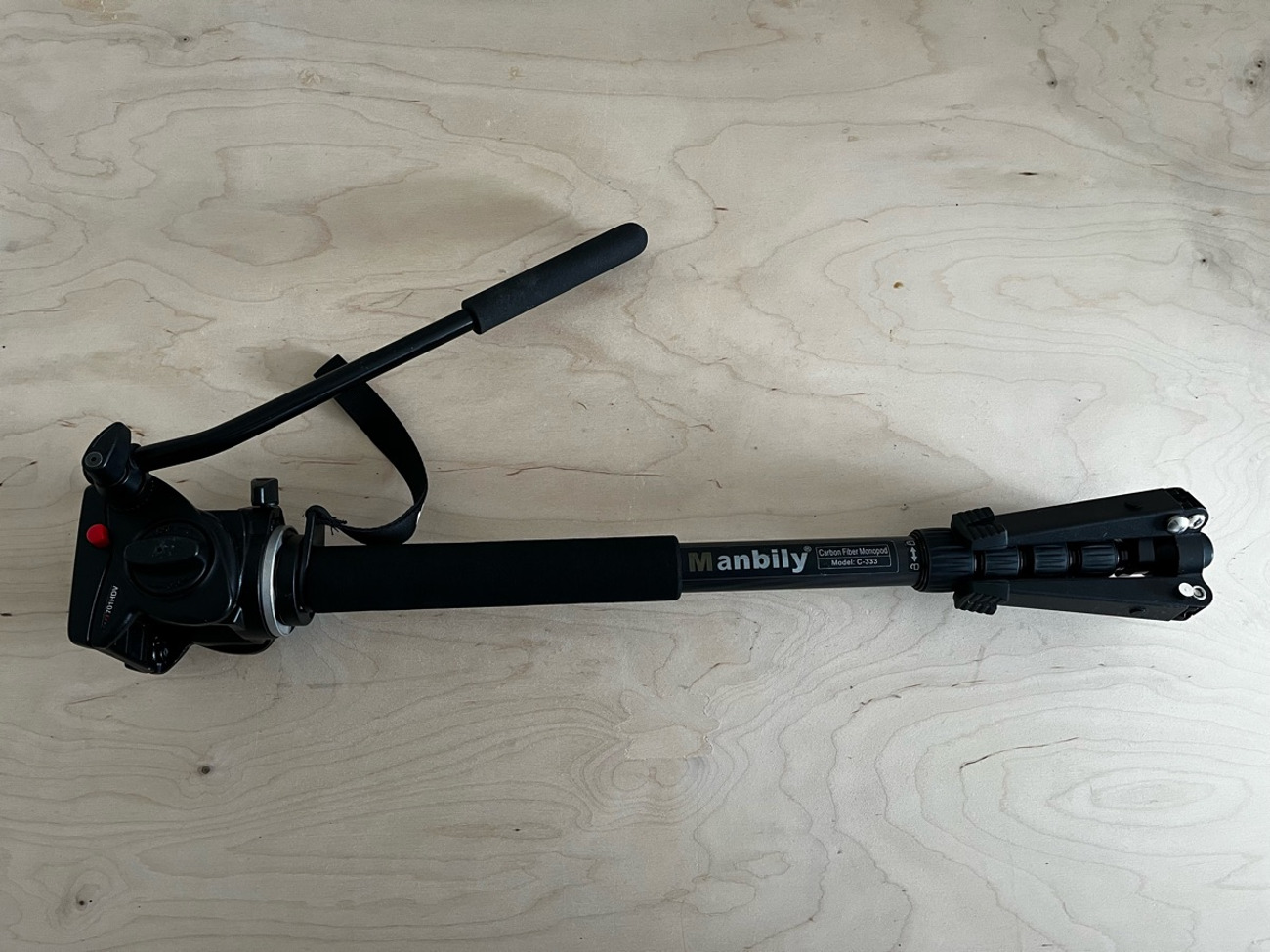 Monopod with manfrotto 701 fluid head