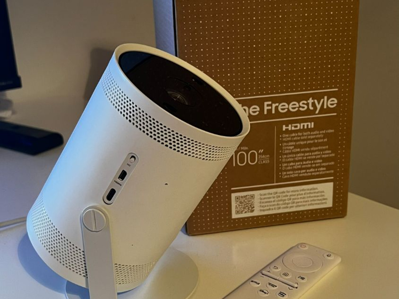 Movie projector full hd (samsung freestyle) 100 inches