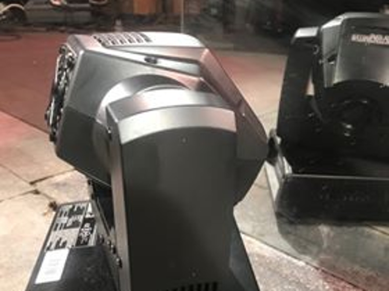 Moving head (chauvet dj intimidator spot 155 led)