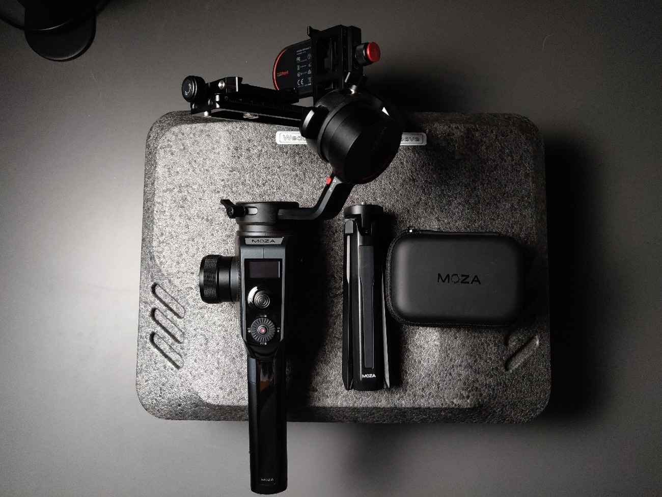 Moza aircross 2 with stand, case and cables