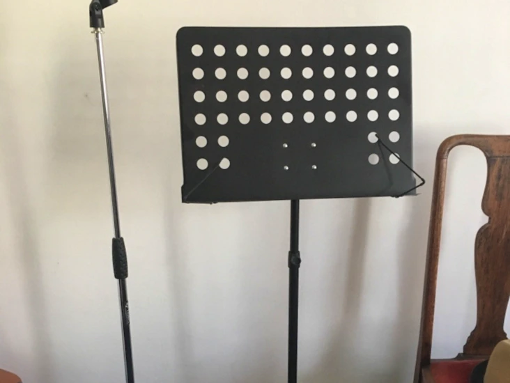 Music stand