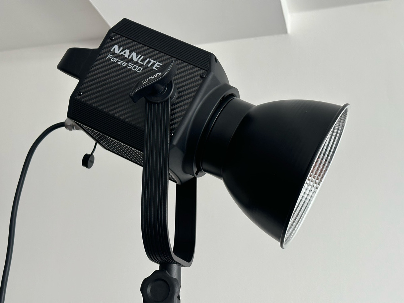 Nanlite forza 500 + neewer 105cm softbox