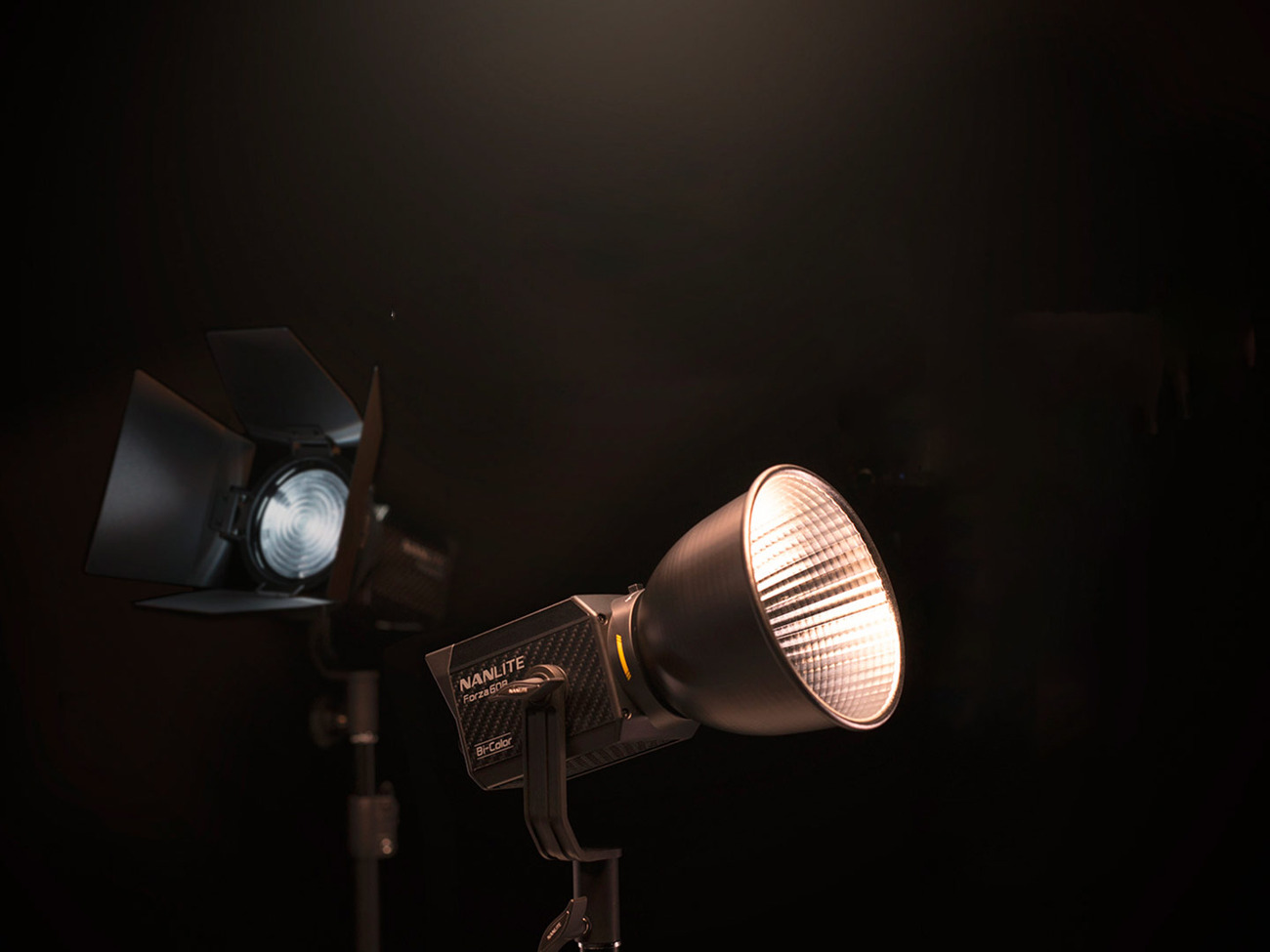 Nanlite forza 60b (bi-colour) cine lighting package (aputure)