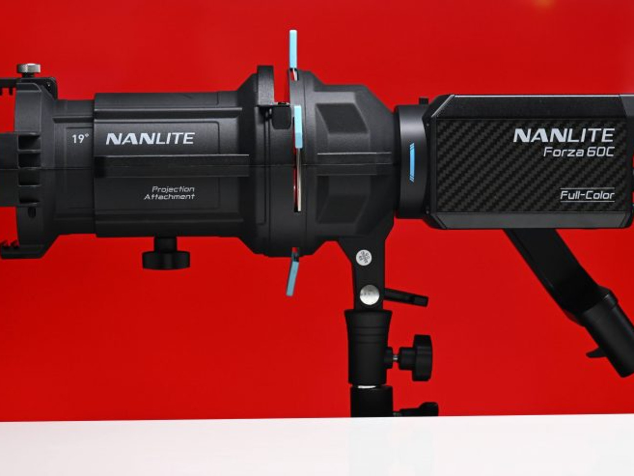 Nanlite forza 60c with projector 