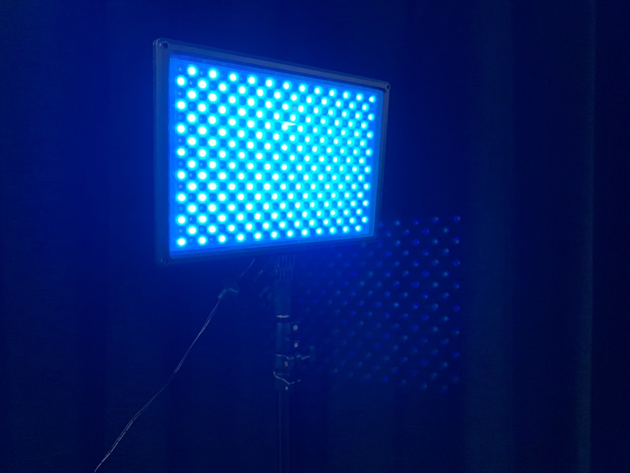 Nanlite mixpad ii 27c w/ light stand and d-tap