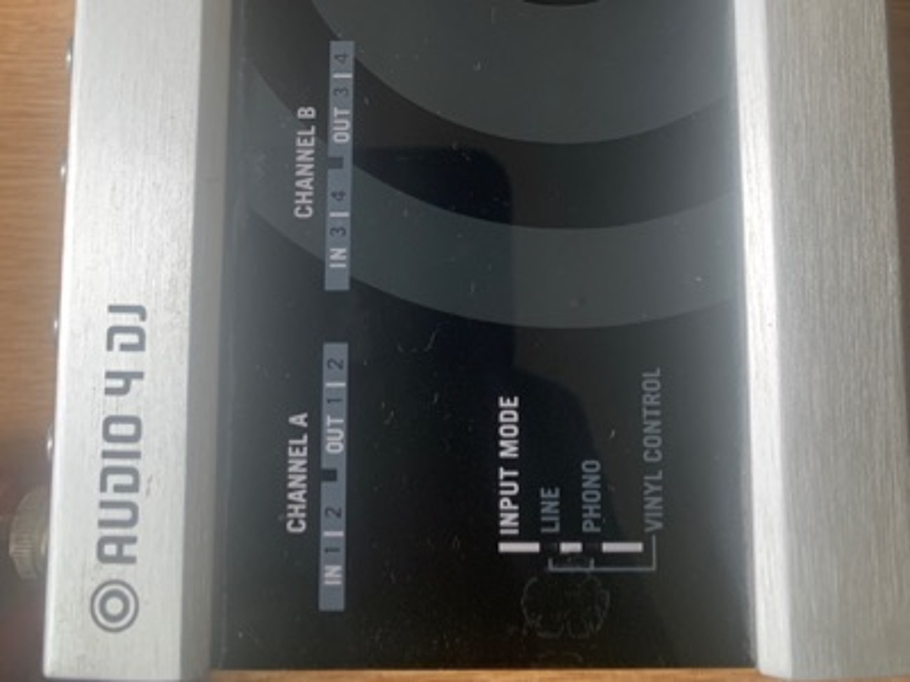 Native instruments audio 4