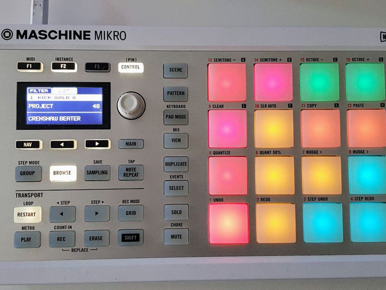 Native Instruments factory Maschine Mikro Mk2 White