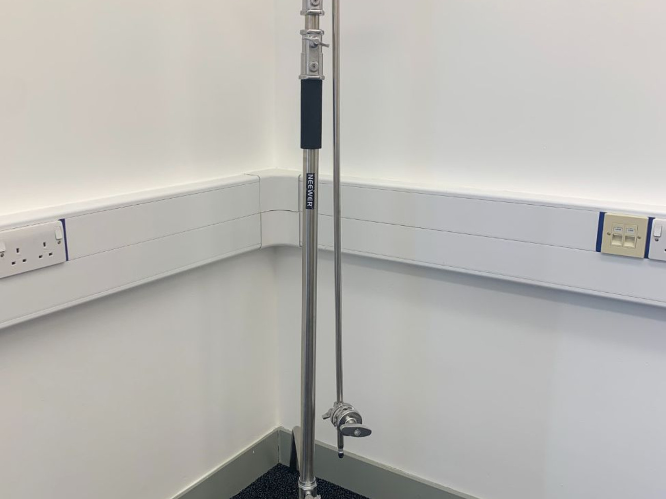 10 ft/3 metres c-stand light stand