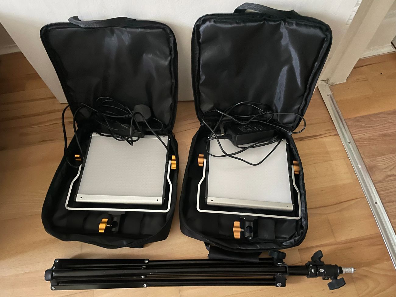 Neewer 2 packs dimmable bi-color 480 led video light