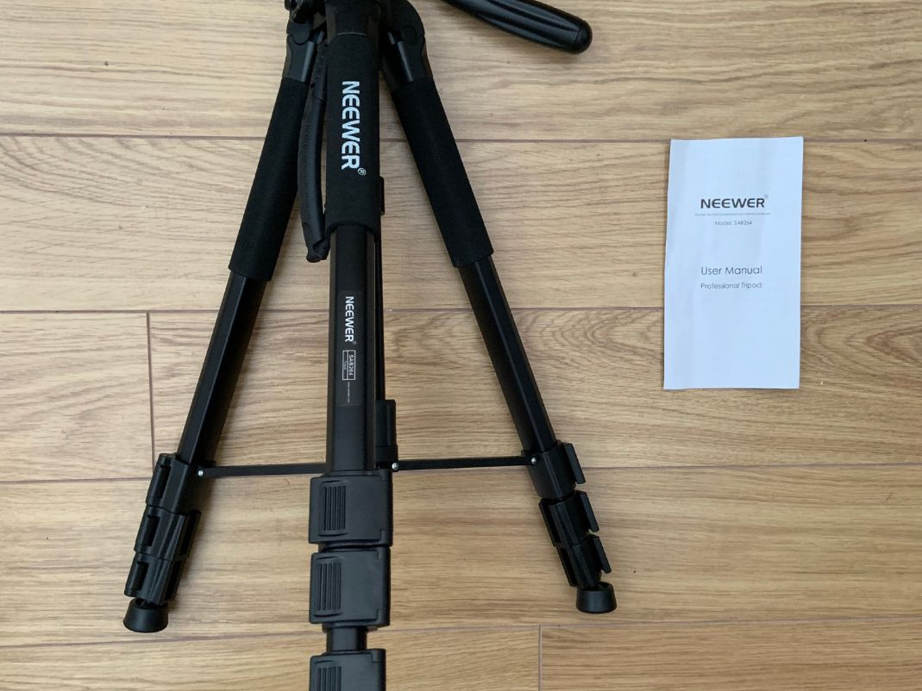 Neewer professional camera tripod 1.8m