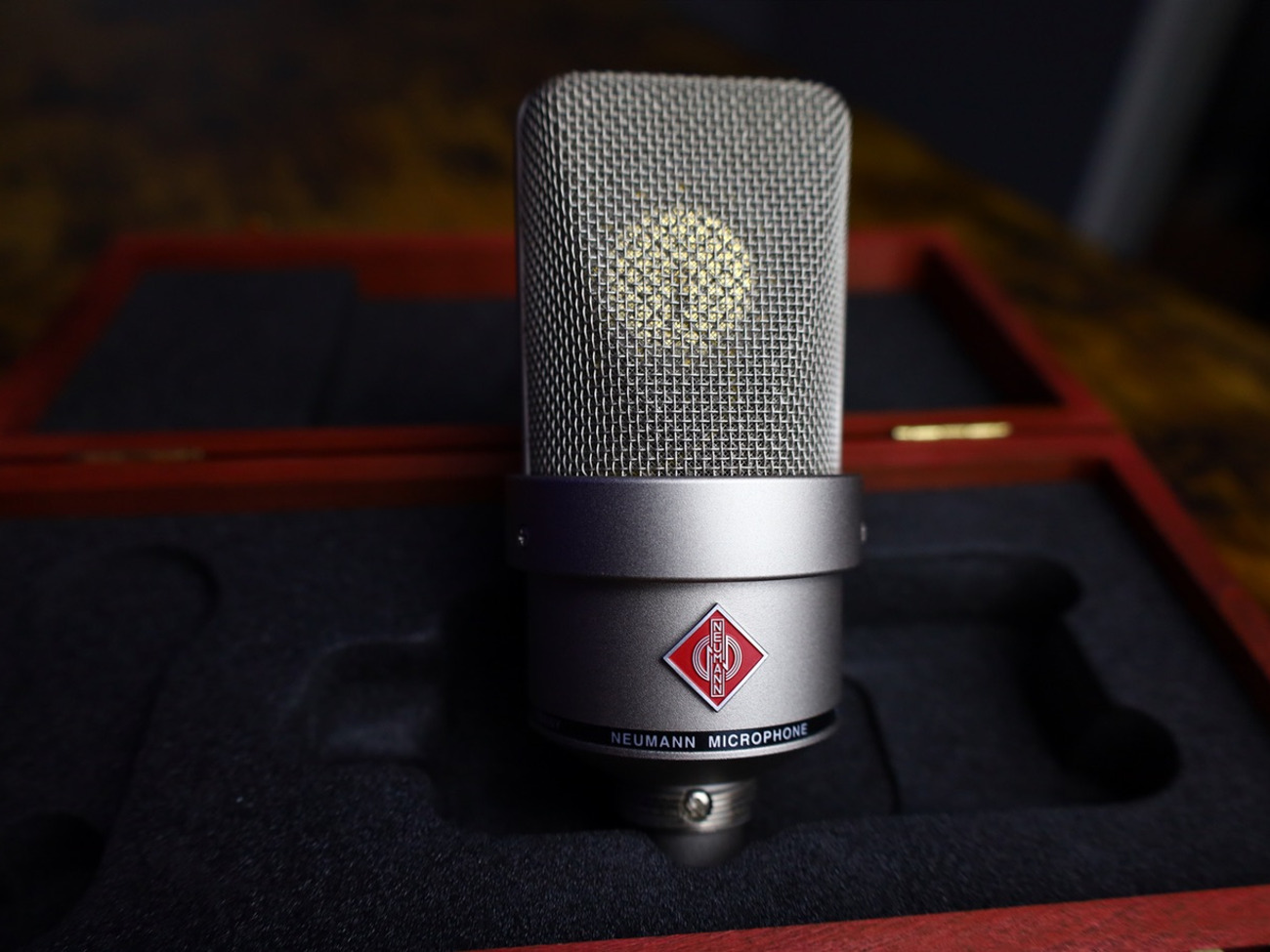 Neumann tlm-103 studio microphone