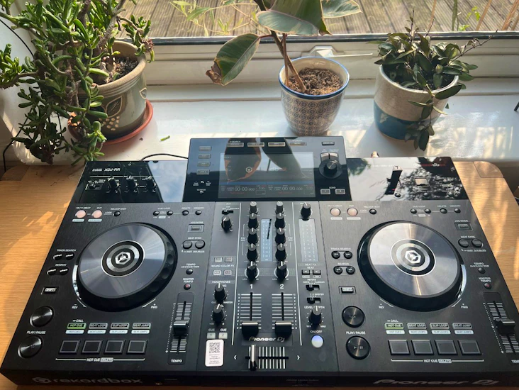 Pioneer xdj—rr all in one & case