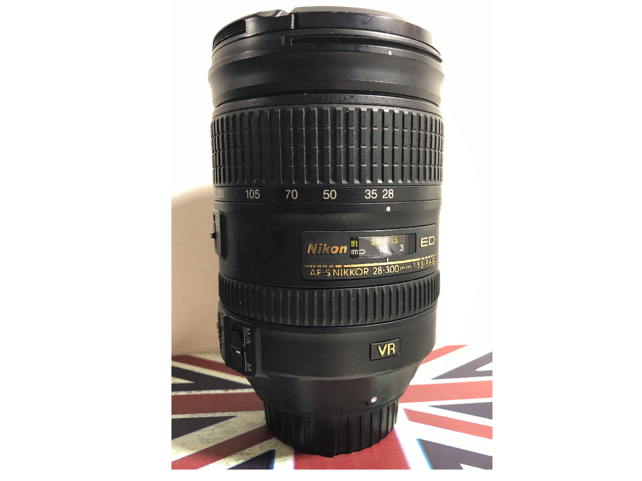 Nikon 28-300mm af-s ed vr lens (wide angle to telephoto)