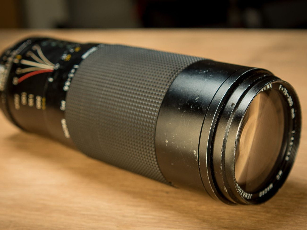 Nikon 75-300mm f4 zoom lens