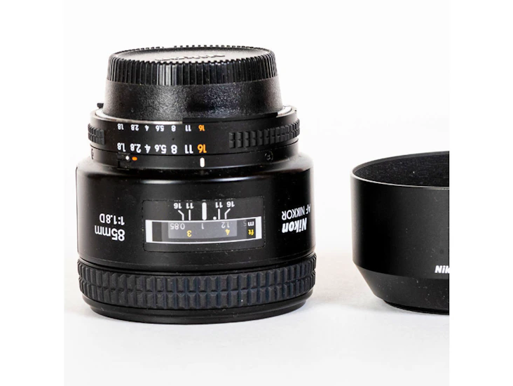 Nikon af-s 85mm f/1.8 d lens