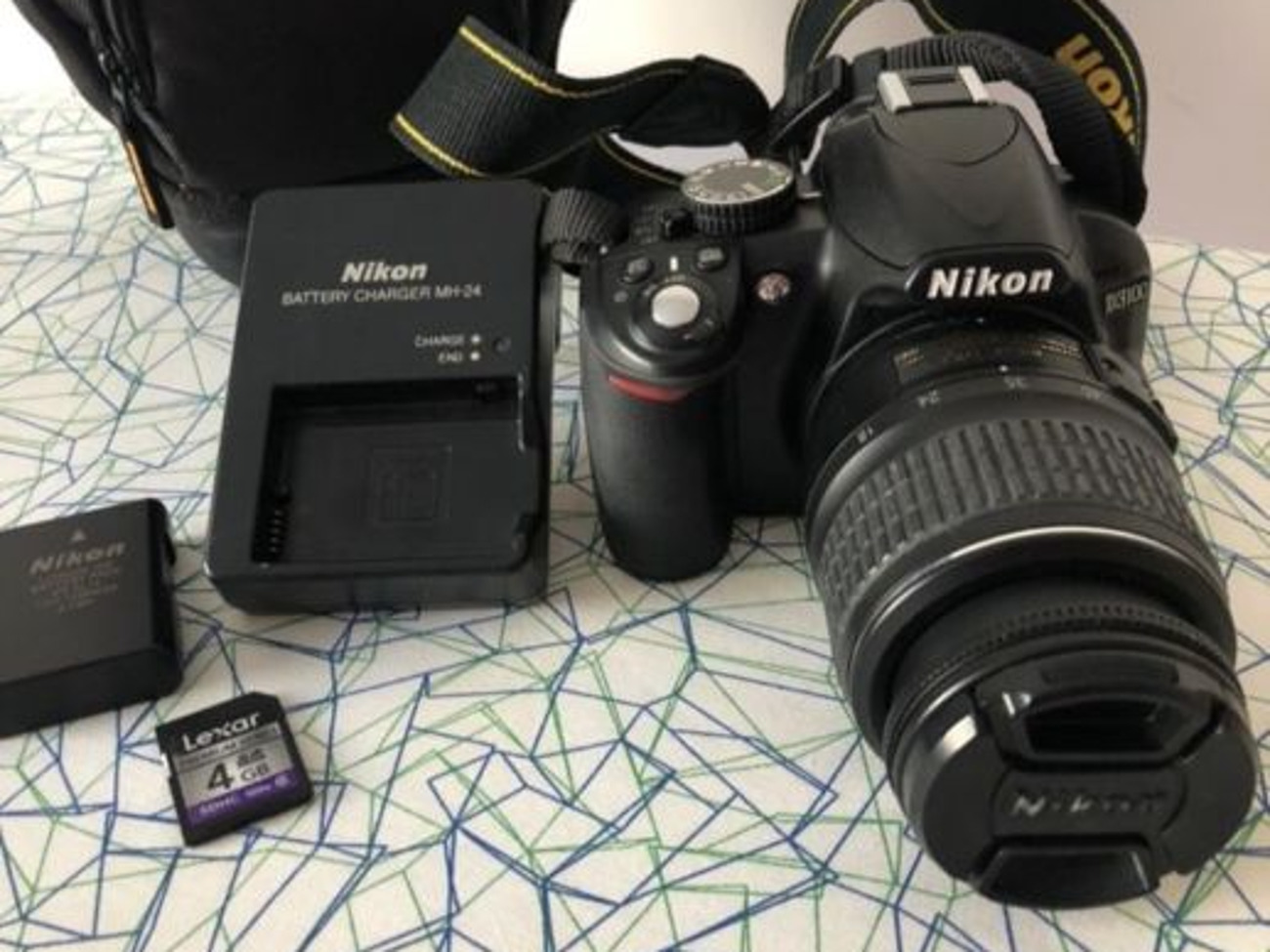 Rent NIKON D3100 + Nikon AF-S DX 35mm f/1.8G Lens from Casiana T, Charlton  Hornfair, Greenwich for £17.10 - 29/day