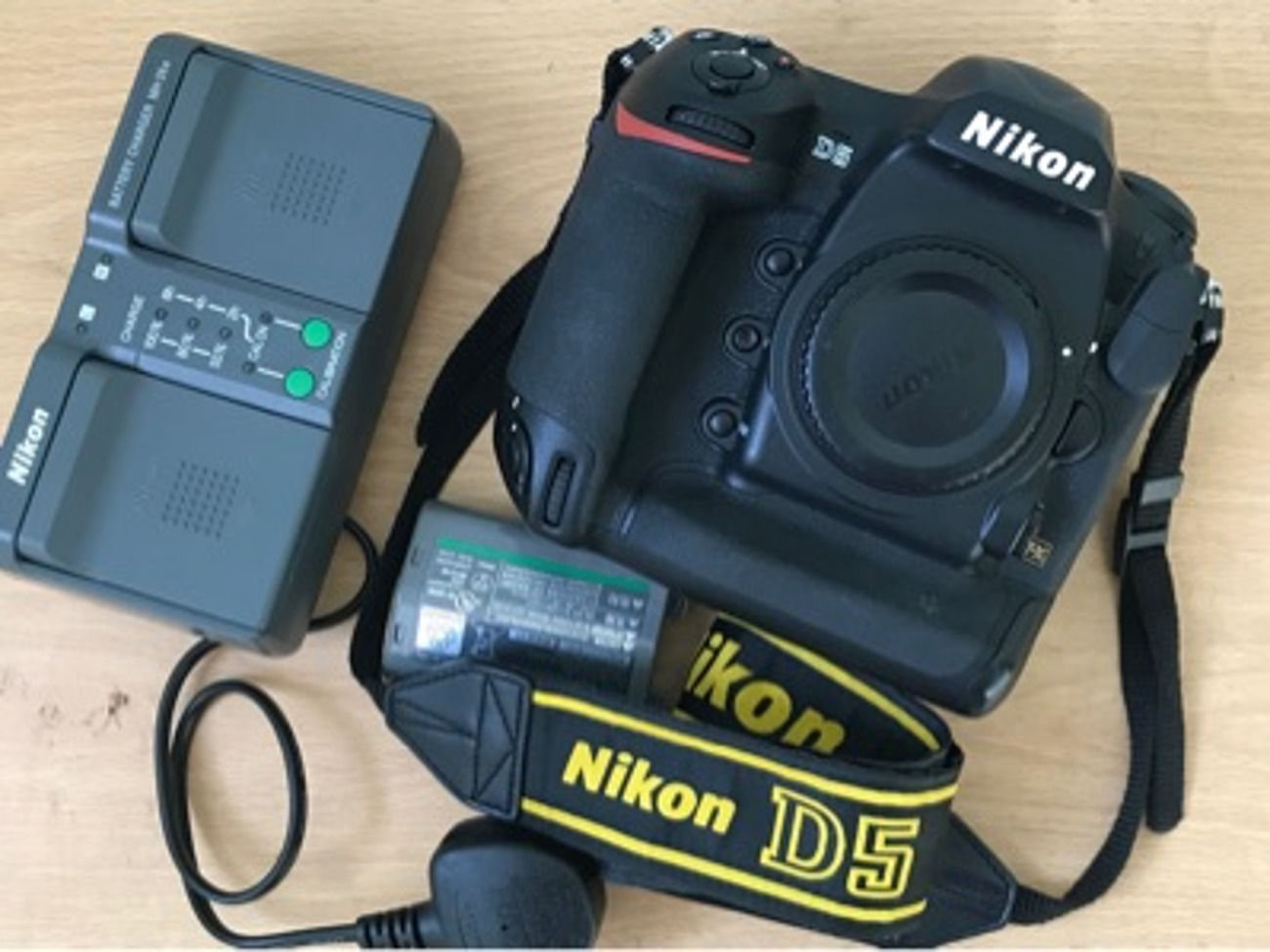 Nikon d5 body only