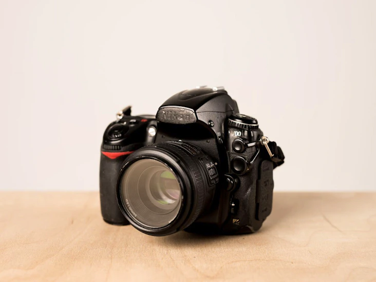 Nikon d700 full frame dslr with 50mm f/1.8 lens