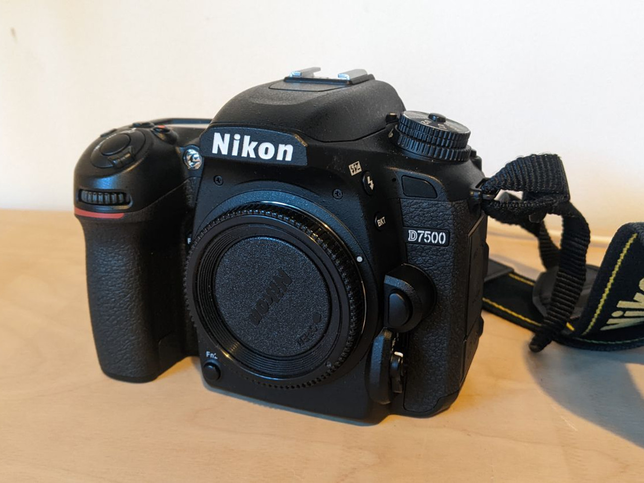 Nikon d7500 dslr camera (body only) + 64 gb sd card