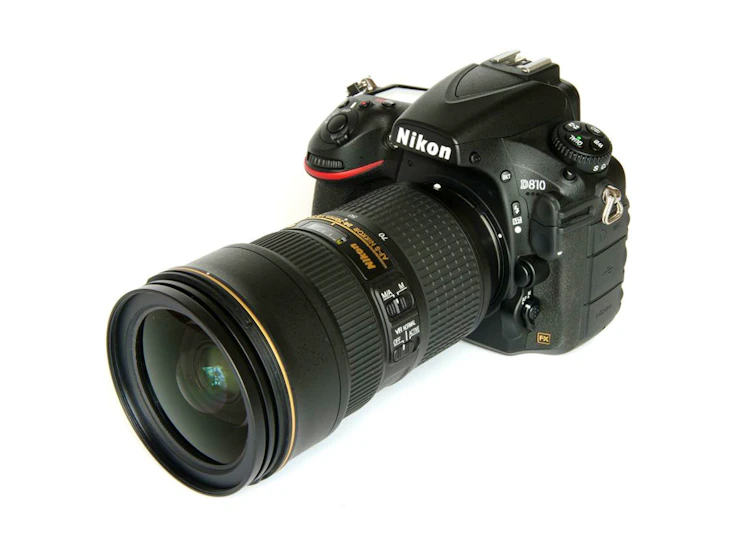 Nikon d810 with 24-70mm f/2.8 lens - full frame dslr video