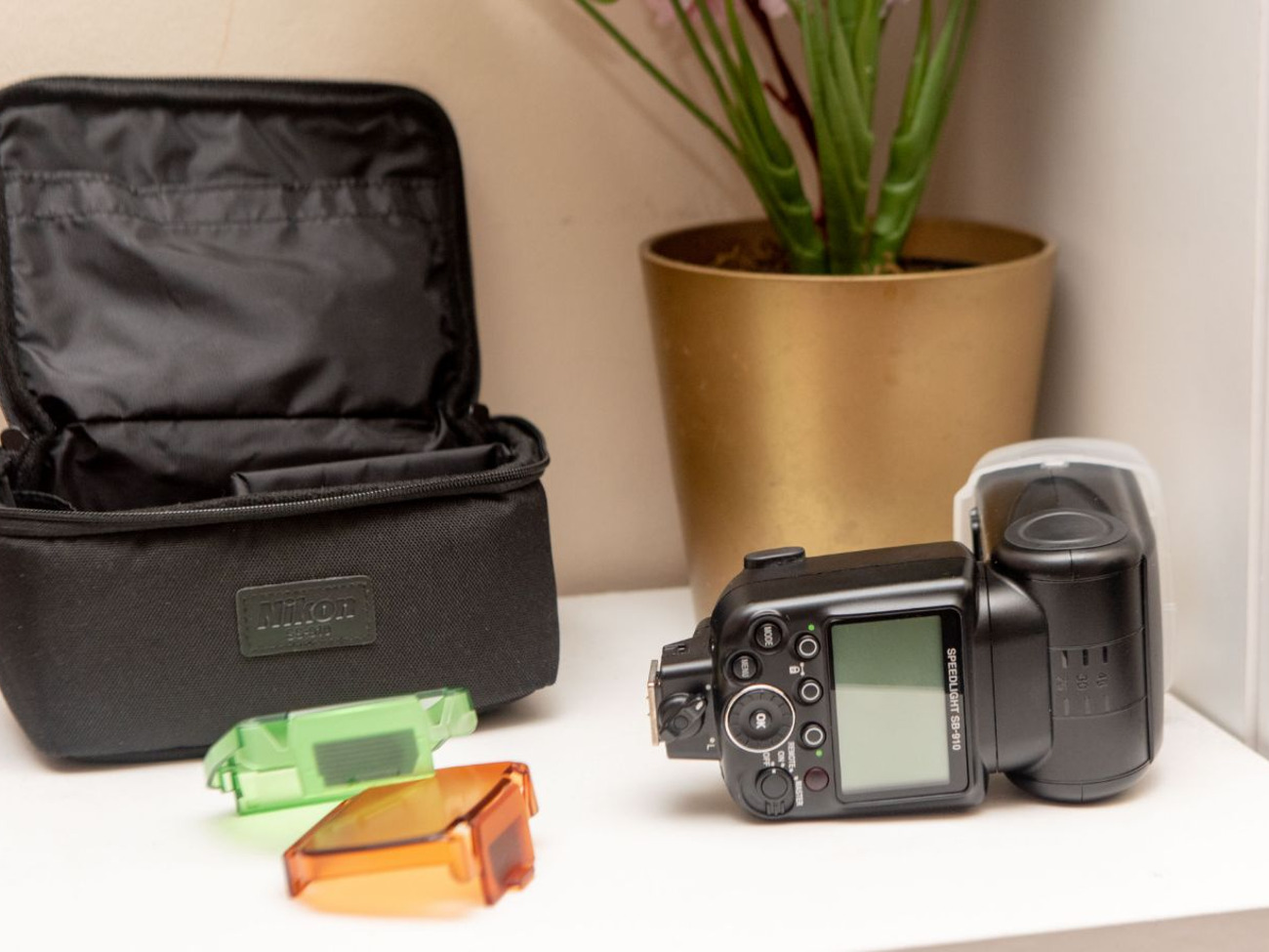 Nikon flash light sb 910 professional strobe