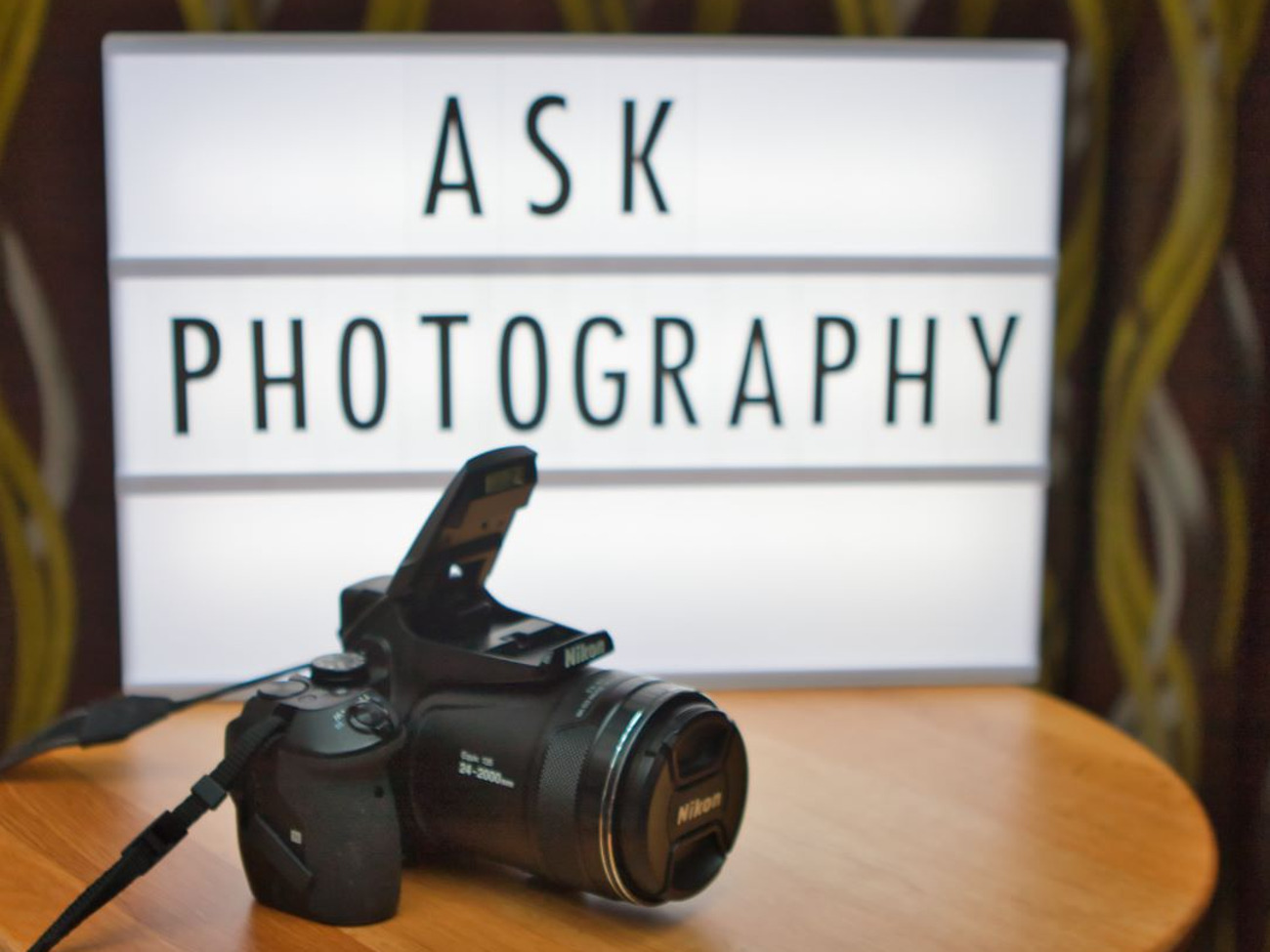 Nikon p900 power zoom 2000mm bridge camera + spare batteries