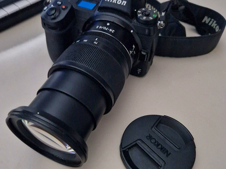 Nikon z6 + 24-70mm f4s lens + 120gb xqd card & reader