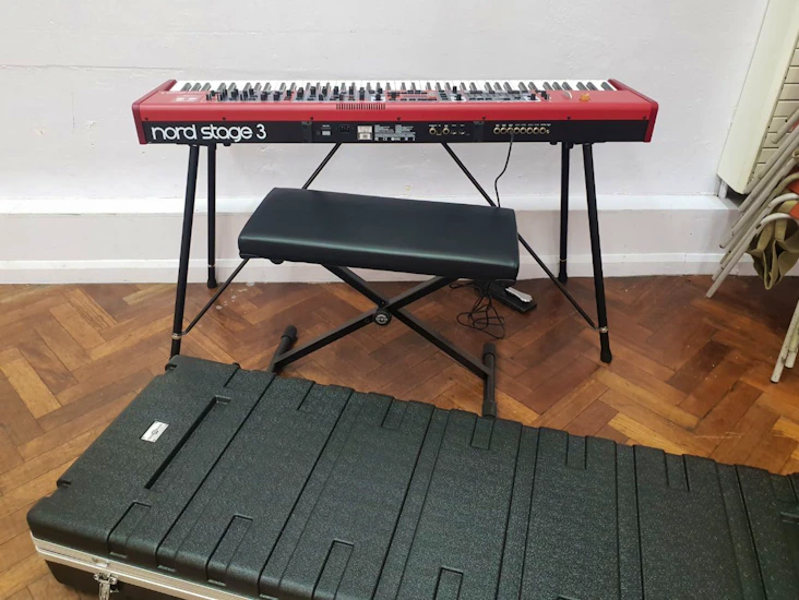 Nord stage 3 88 digital piano + stand + wide keyboar + case