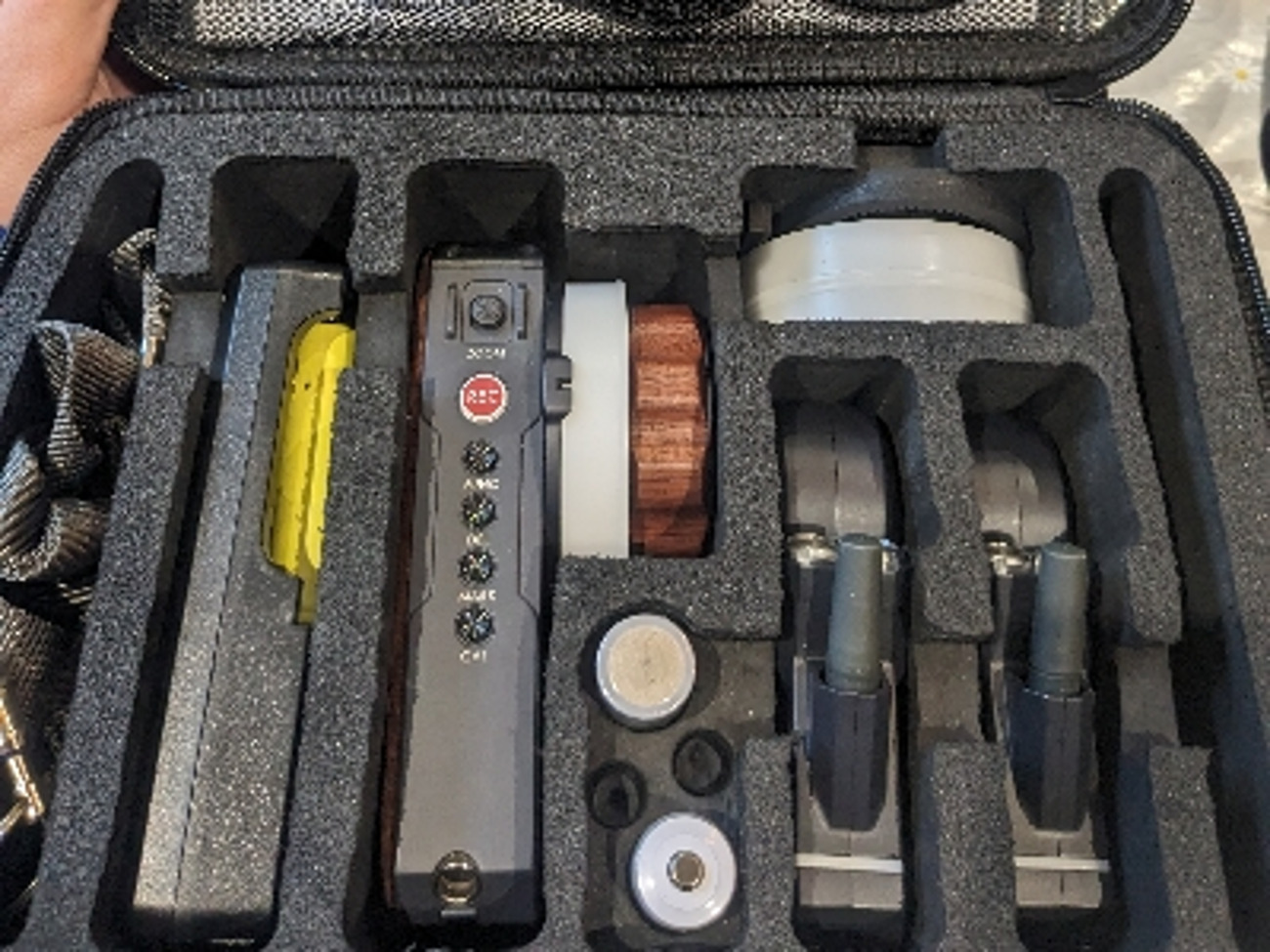 Nucleus m kit (monitor bracket included see photos) + 2 motors + r/s 7-7 pin + sony r/s jack to 7pin