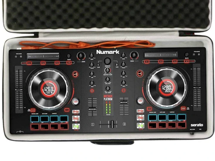 Numark mixtrack platinum