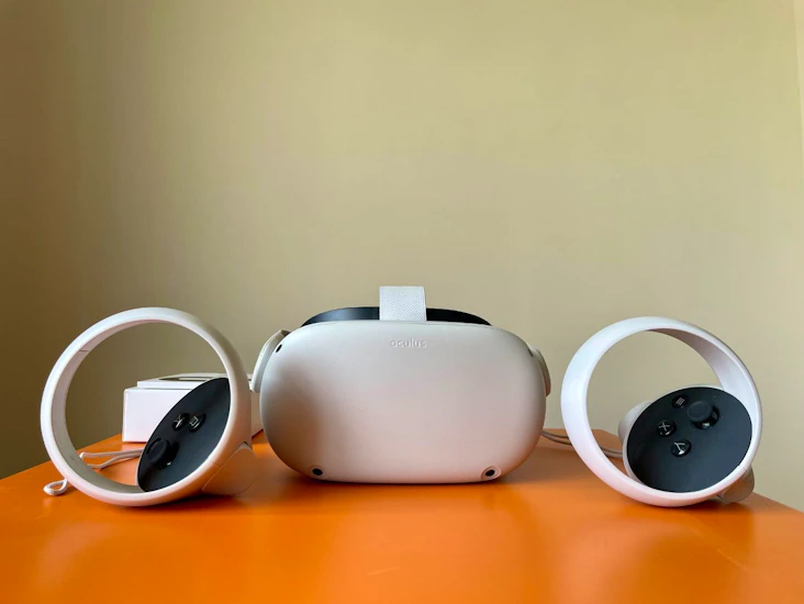 Oculus quest 2 vr headset 128gb with 'beat sabre' game