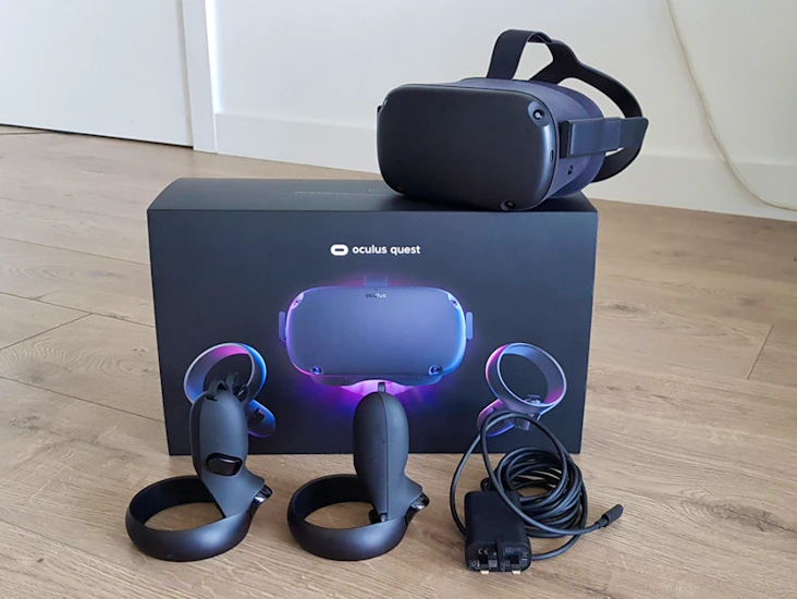 Oculus quest vr headset