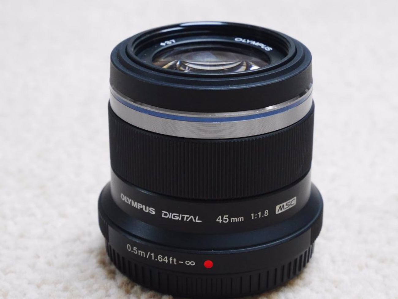 Olympus 45mm 1.8