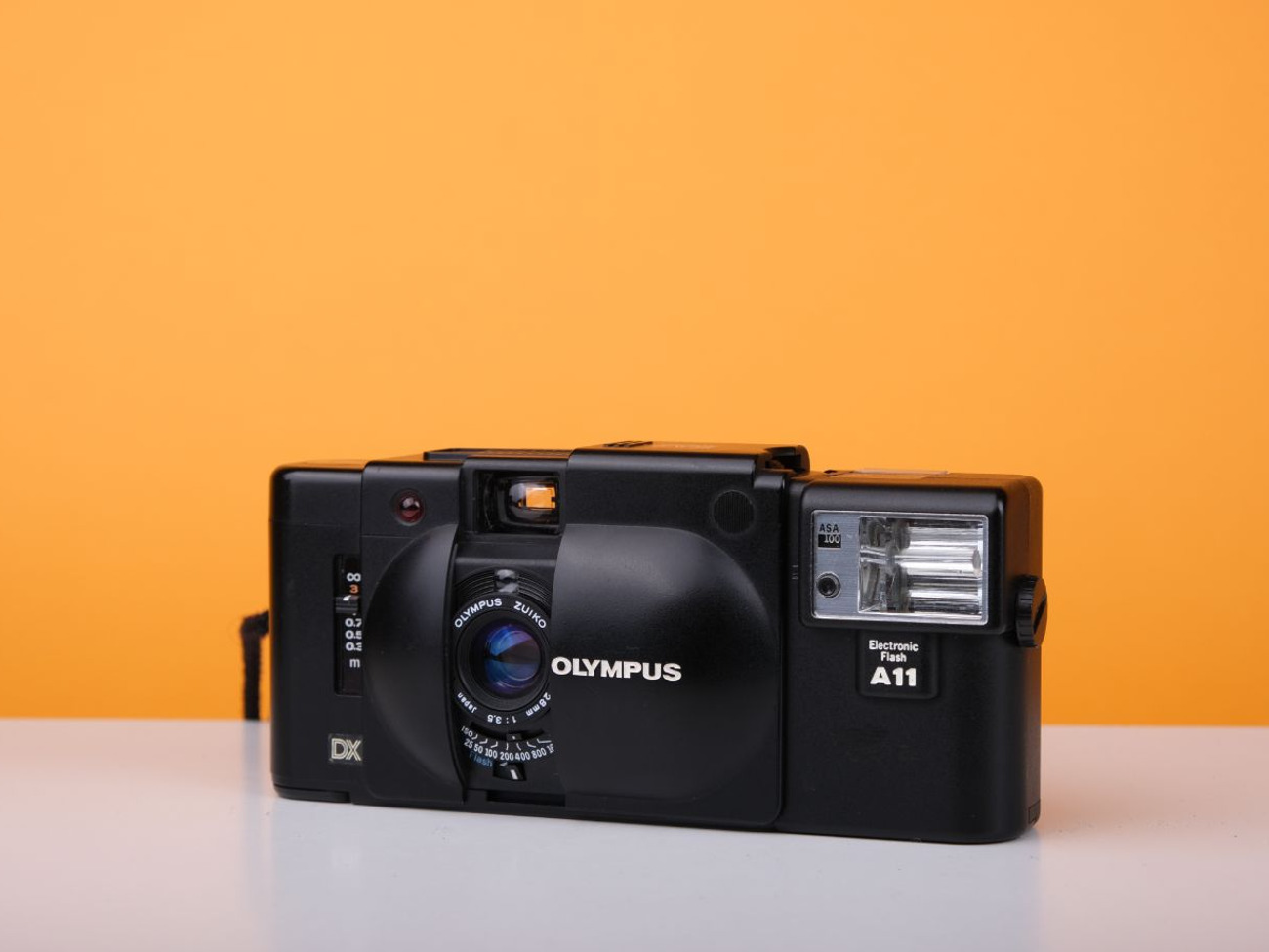 OLYMPUS XA4 MACRO + A11 flash