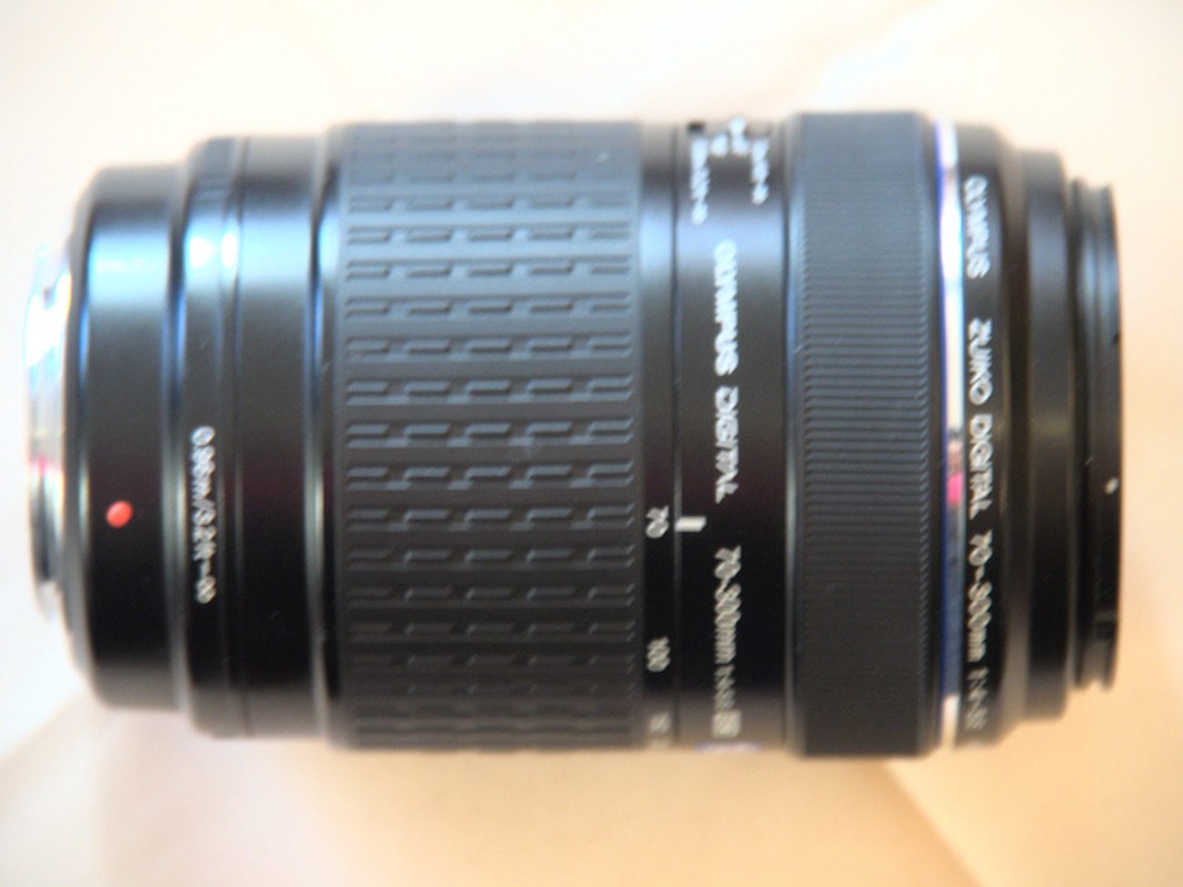 Olympus zuiko digital (4/3) 70-300mm f:4.0-5.6 lens