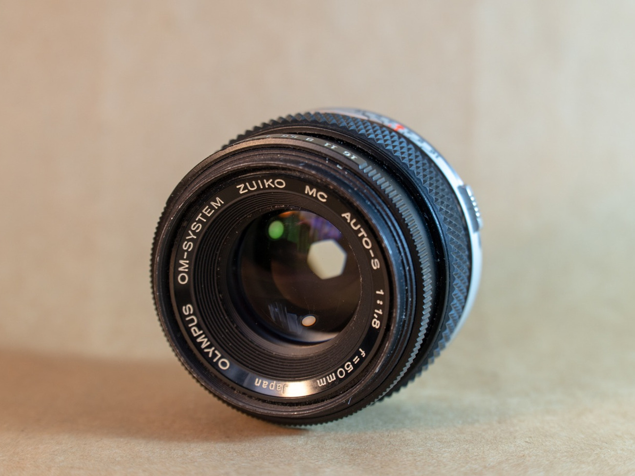 Olympus zuiko mc f1.8 / 50 mm