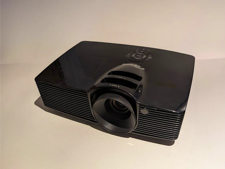 Optoma 3d hd 141x projector 3000 lumens