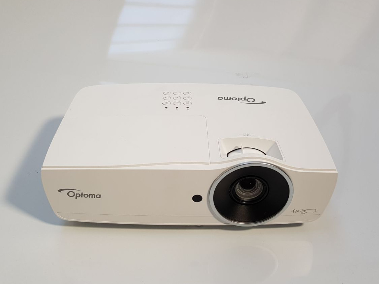 Optoma bright full hd 1080p projector - 5k lumens