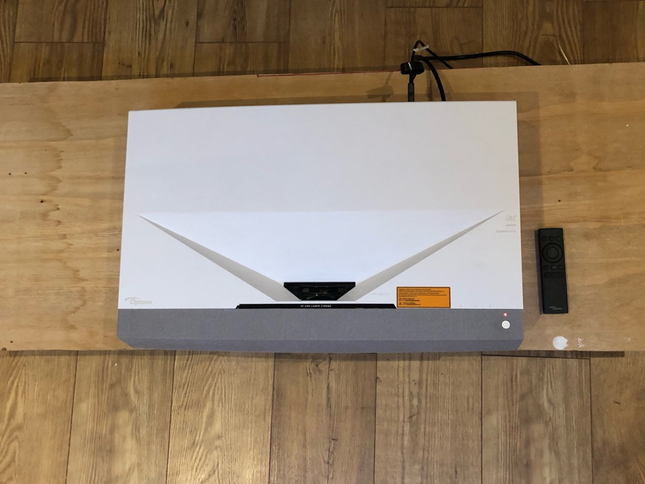 Optoma cinemax p2 4k short throw projector